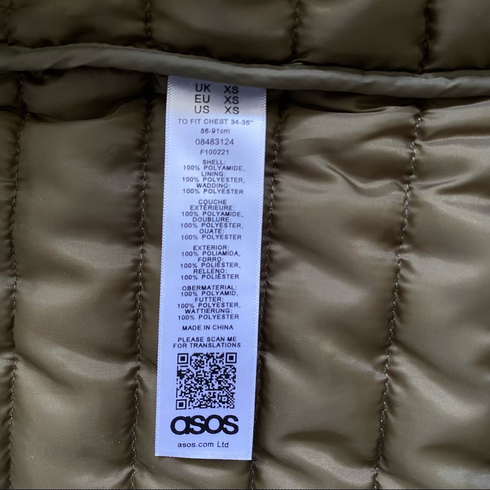 ASOS Puffer Vest - Picture 3 of 4